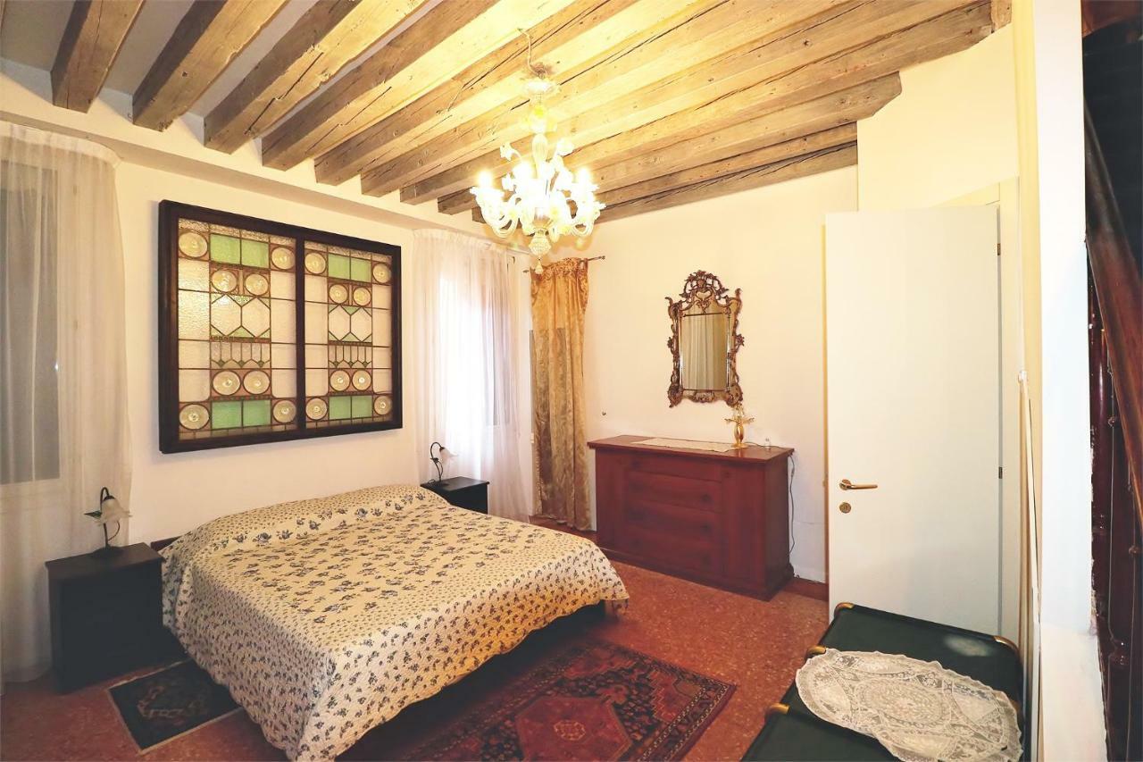 Al Mezzanino, Palazzo Torniello Apartment เวนิส ภายนอก รูปภาพ